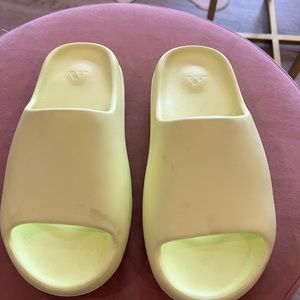 100 percent authentic Yeezy slides